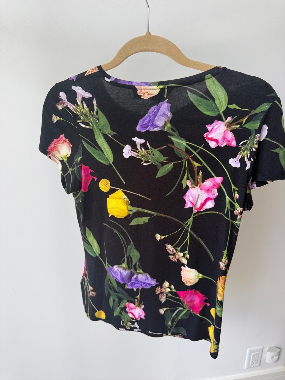 Ted Baker Women’s Black Floral Crewneck Top - Multicolor Blooms - Picture 3 of 5